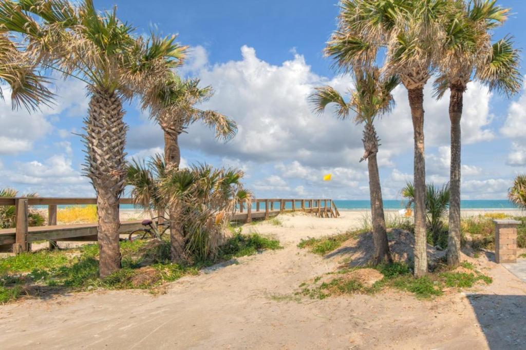 Sea La Vie Beach Oceanfront Patio Pet Friendly Джэксонвилл-Бич Экстерьер фото